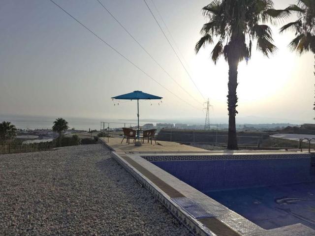 Chalet en venta en Mezquitilla, La Axarquía