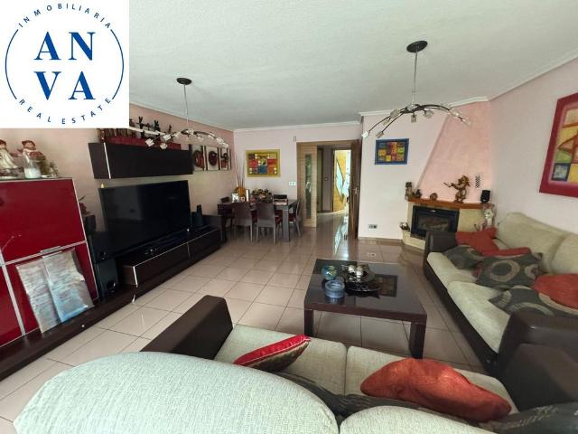 Chalet en venta en La Font, l'Alacantí