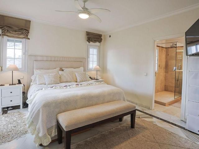 Chalet en venta en Monte Biarritz, Costa del Sol Occidental