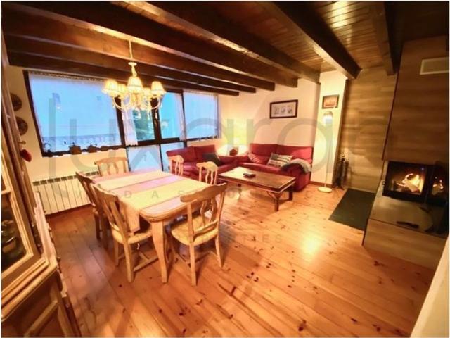 Villa en alquiler en Naut Aran, Unha