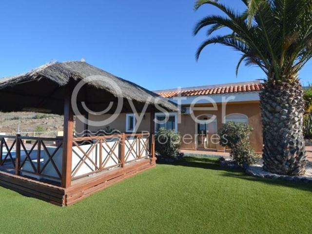 Chalet en venta en La Quinta, Adeje