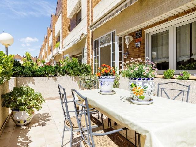 Chalet en venta en Oliver-Valdefierro, Zaragoza