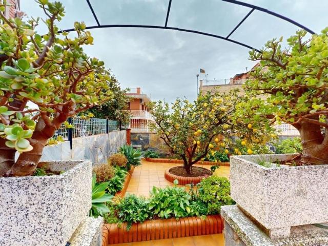 Chalet en venta en Viladecans, Baix Llobregat