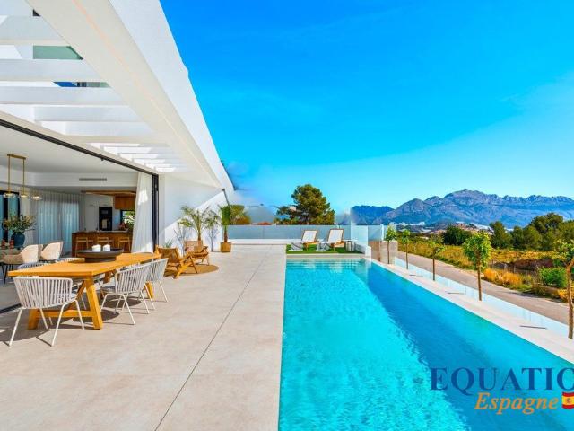 Chalet en venta en la Marina Baixa, Valencia