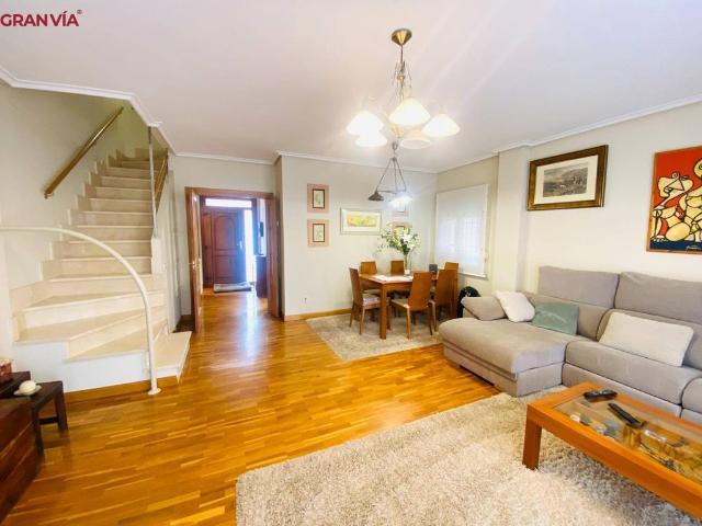 Chalet en venta en Yagüe, Logroño