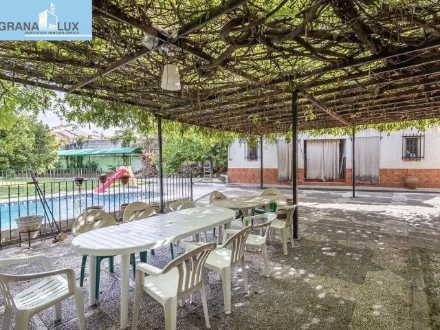 Chalet en venta en Ogíjares, Granada