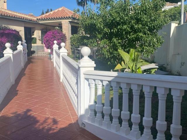 Chalet en venta en Arroyo de la Miel-Benalmádena Costa, Costa del Sol Occidental
