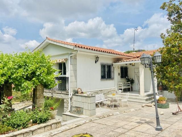 Chalet en venta en Villaviciosa De Odón, Madrid