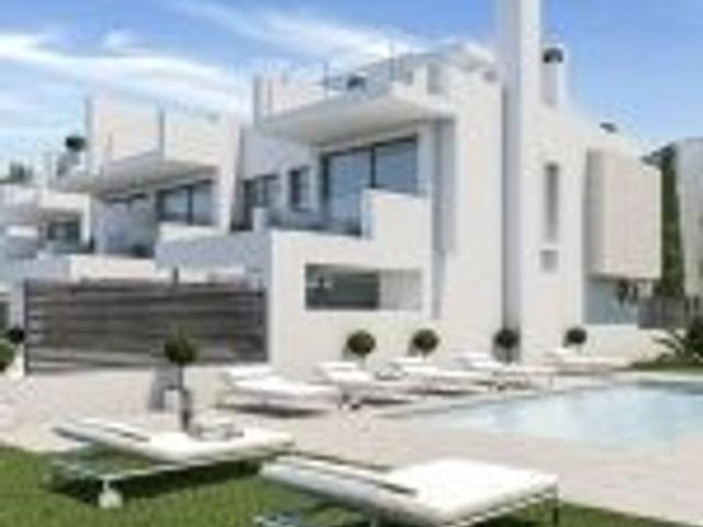Chalet en venta en Barriada Islas Canarias, Costa del Sol Occidental