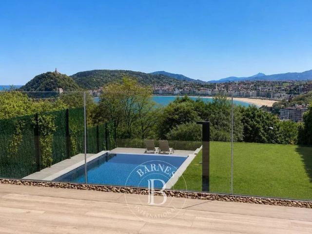 Chalet en venta en Mendebaldea, Donostia-san Sebastián