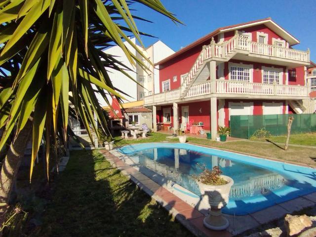 Chalet en venta en Ares, Ferrol
