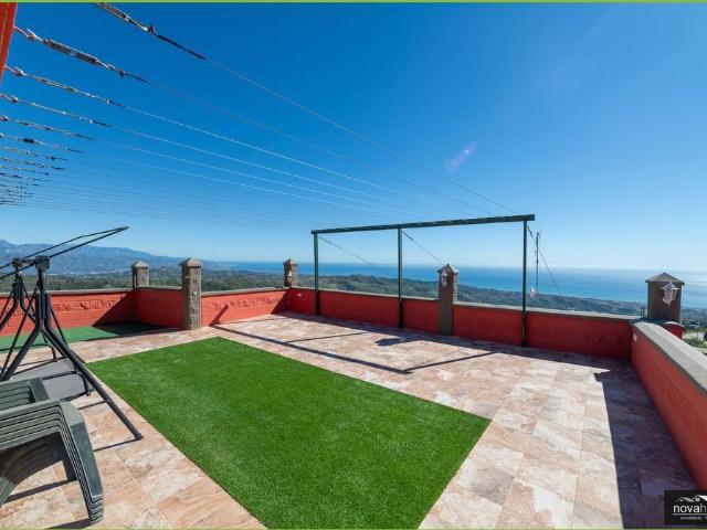 Casa en venta en La Axarquía, Andalucía