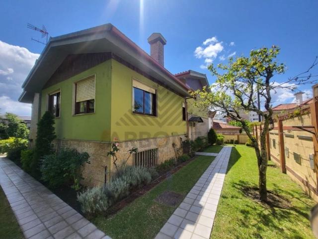 Chalet en venta en O Corazón de María, Vigo