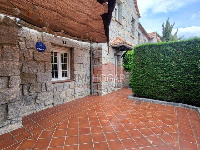 Villa en venta en Ávila