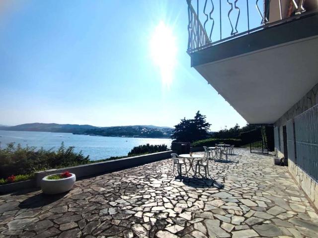 Villa en venta en Castropol, Granda