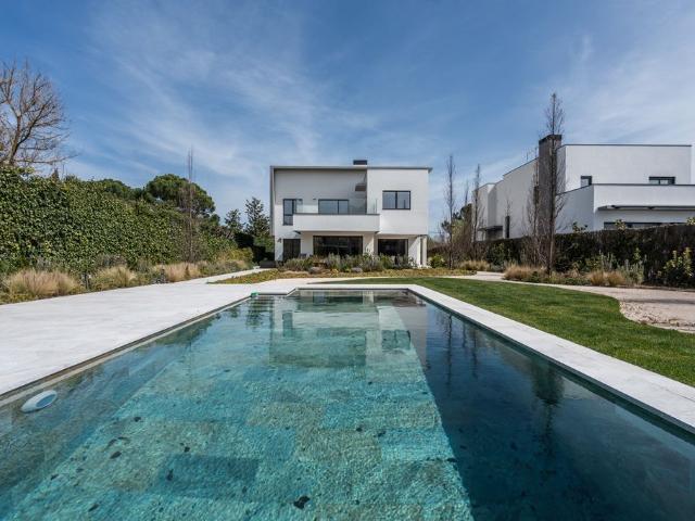 Chalet en venta en Mocha Chica, Villanueva De La Cañada