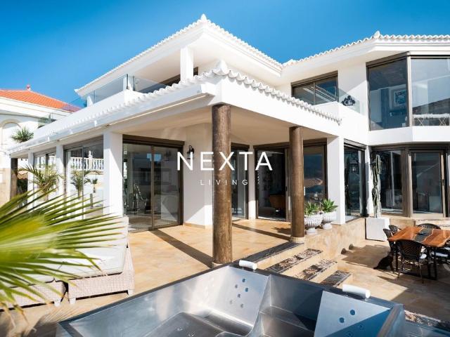 Chalet en venta en San Eugenio Alto, Adeje