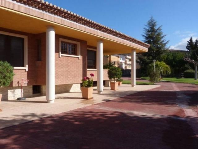Villa en venta en Ibi
