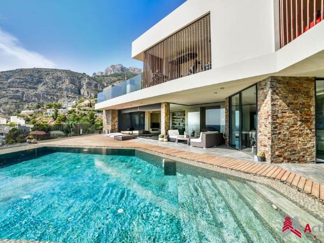 Chalet en venta en la Marina Baixa, Valencia