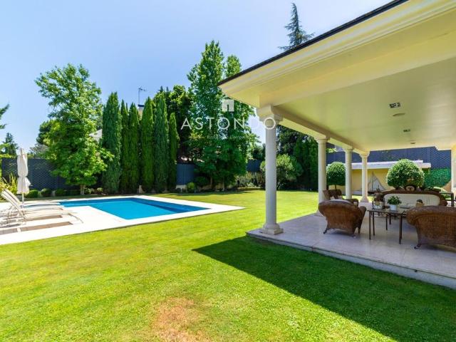 Villa en venta en Madrid