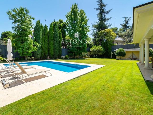 Chalet en venta en Hortaleza, Madrid