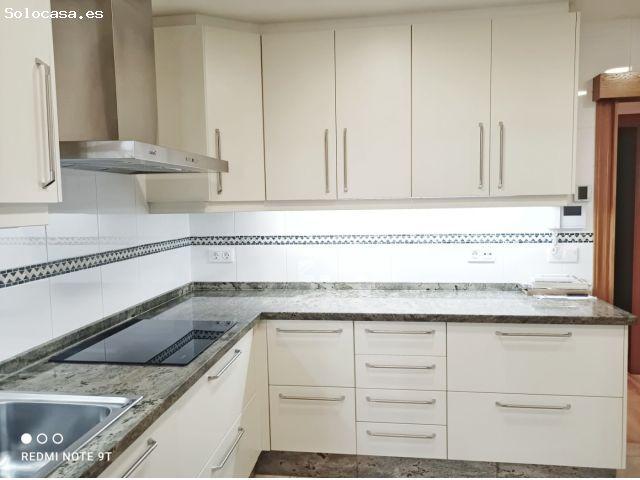 Piso en alquiler en Centro, Elche