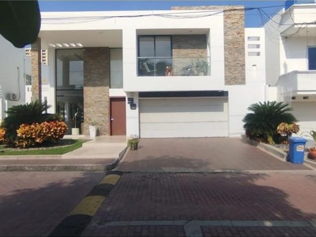 Casa en arriendo en Puerto Colombia, Atlántico