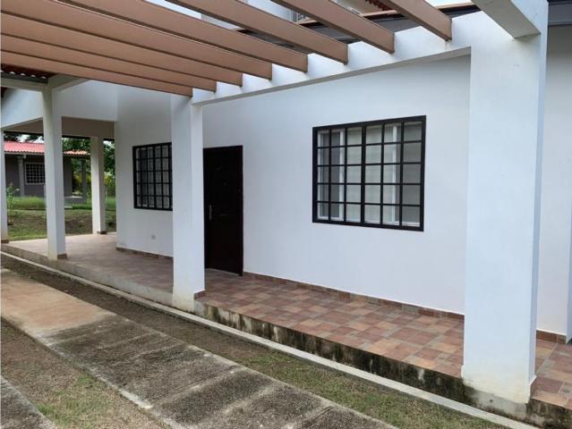 Casa alquiler en San Carlos