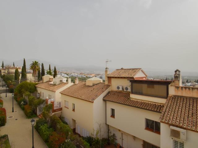 Dúplex en alquiler en Centro, Comarca de la Vega de Granada