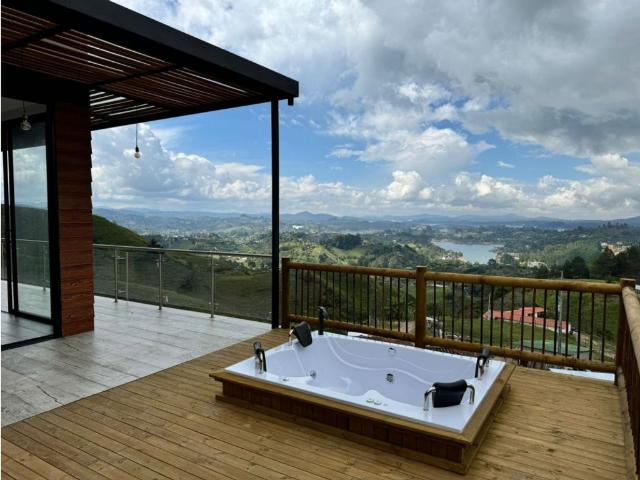 Casa en venta en Guatapé, Oriente