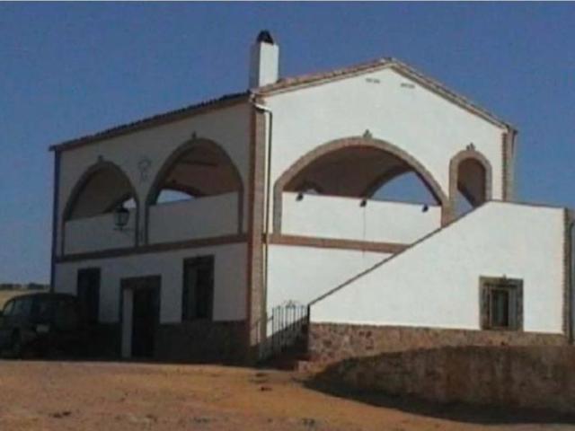 Villa en venta en Hinojares