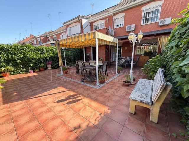 Chalet en venta en Las Américas, Parla