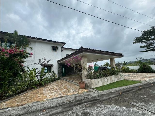 Casa venta en Portobelo, Colón