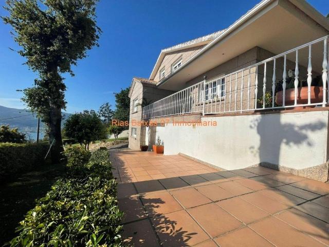 Chalet en venta en Chapela, Vigo