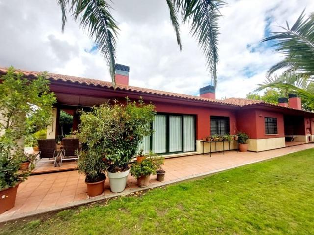 Chalet en venta en Tres Arroyos, Tierra de Badajoz
