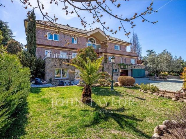 Chalet en venta en Villaviciosa De Odón, Madrid