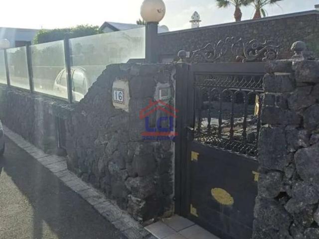 Chalet en venta en Playa Blanca, Yaiza