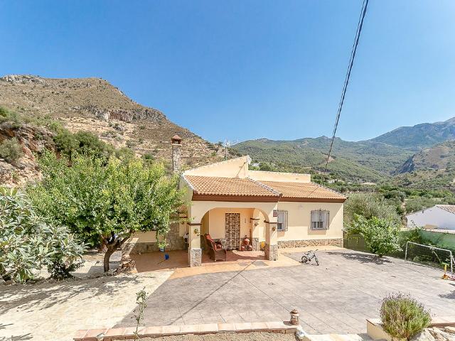 Piso en venta en Alcaucín