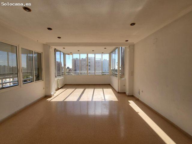 Piso en alquiler en Entreplatges, Alicante