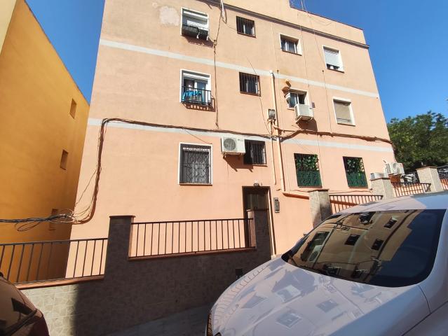 Piso en venta en Fondo, Barcelonès