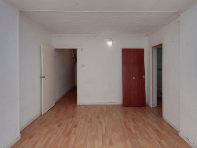 Piso en venta en Can Mariner, Barcelonès