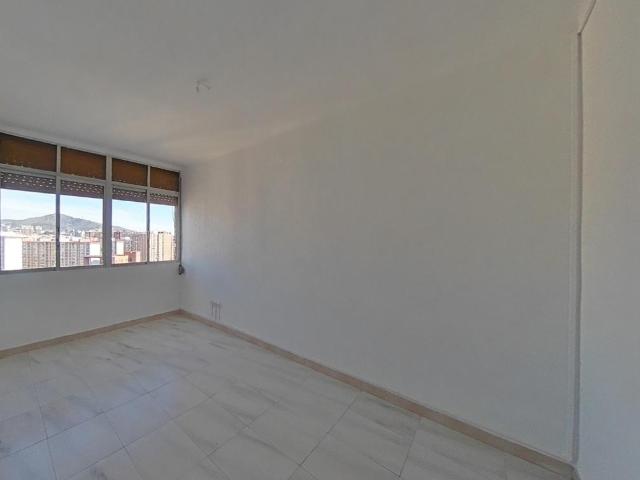 Piso en venta en Cornellà De Llobregat