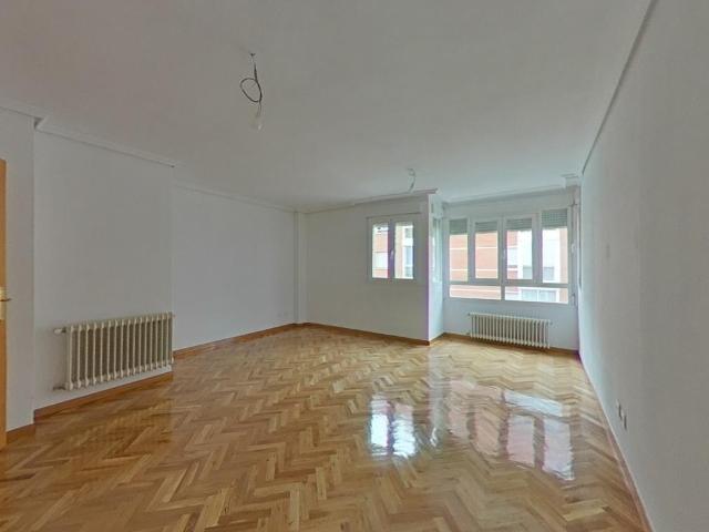 Piso en venta en Ciudad Lineal, Madrid