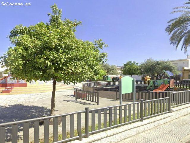 Piso en venta en Sanlúcar La Mayor, Andalucía