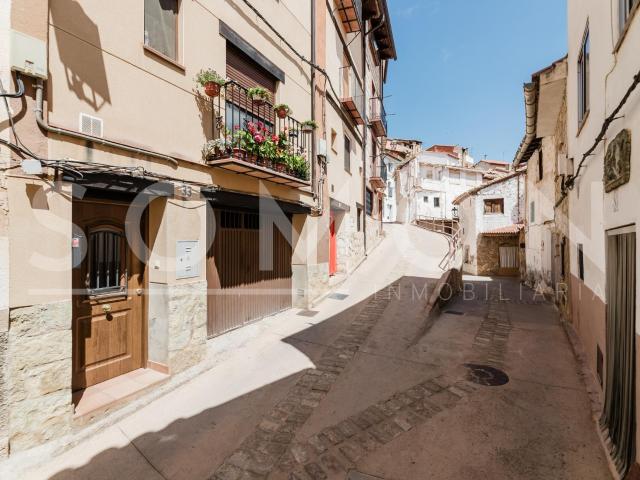 Casa en venta en Ademuz, Valencia