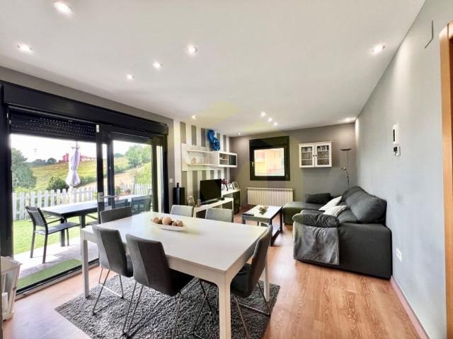 Chalet en venta en Toleo, Oviedo