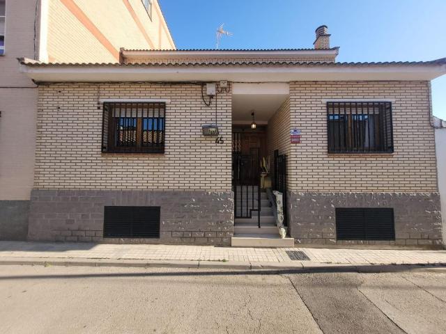 Chalet en alquiler en Oliver-Valdefierro, Zaragoza