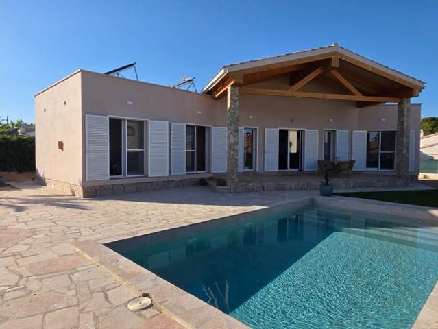 Chalet en venta en les Tres Cales, Baix Ebre