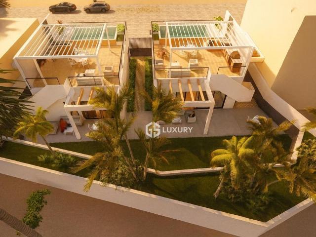 Chalet en venta en Los Olivos, Adeje