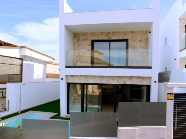 Chalet en venta en Torrevieja, Valencia